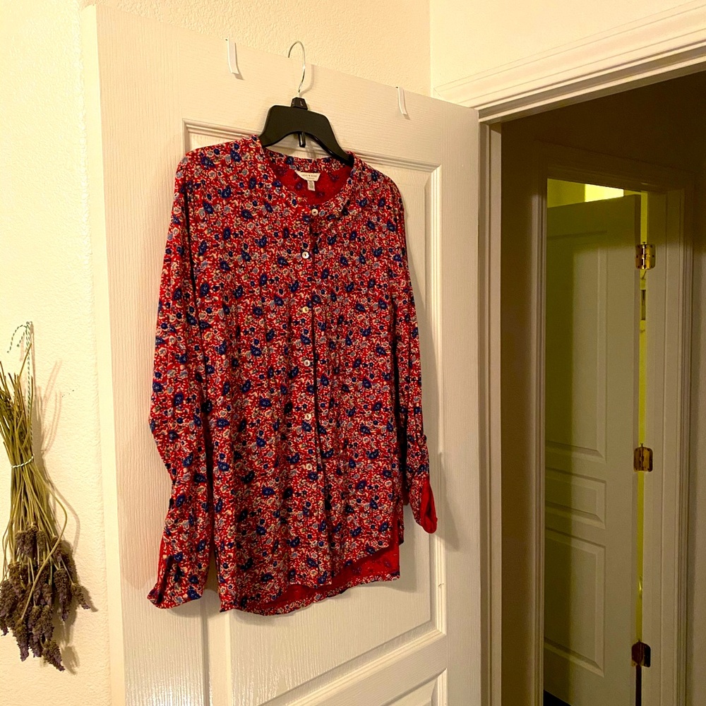 Lucky Brand button top